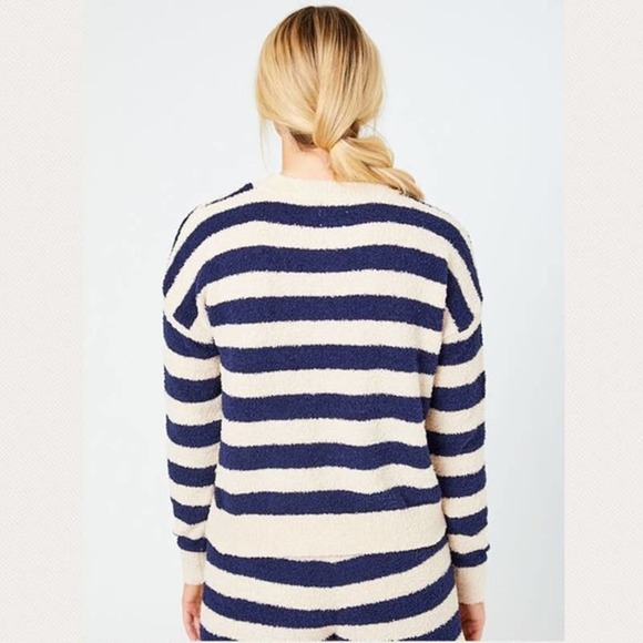 SOLD LIVE Semi Crop Chenille Sweater NEW L Chenille Sweater - Picture 3 of 5